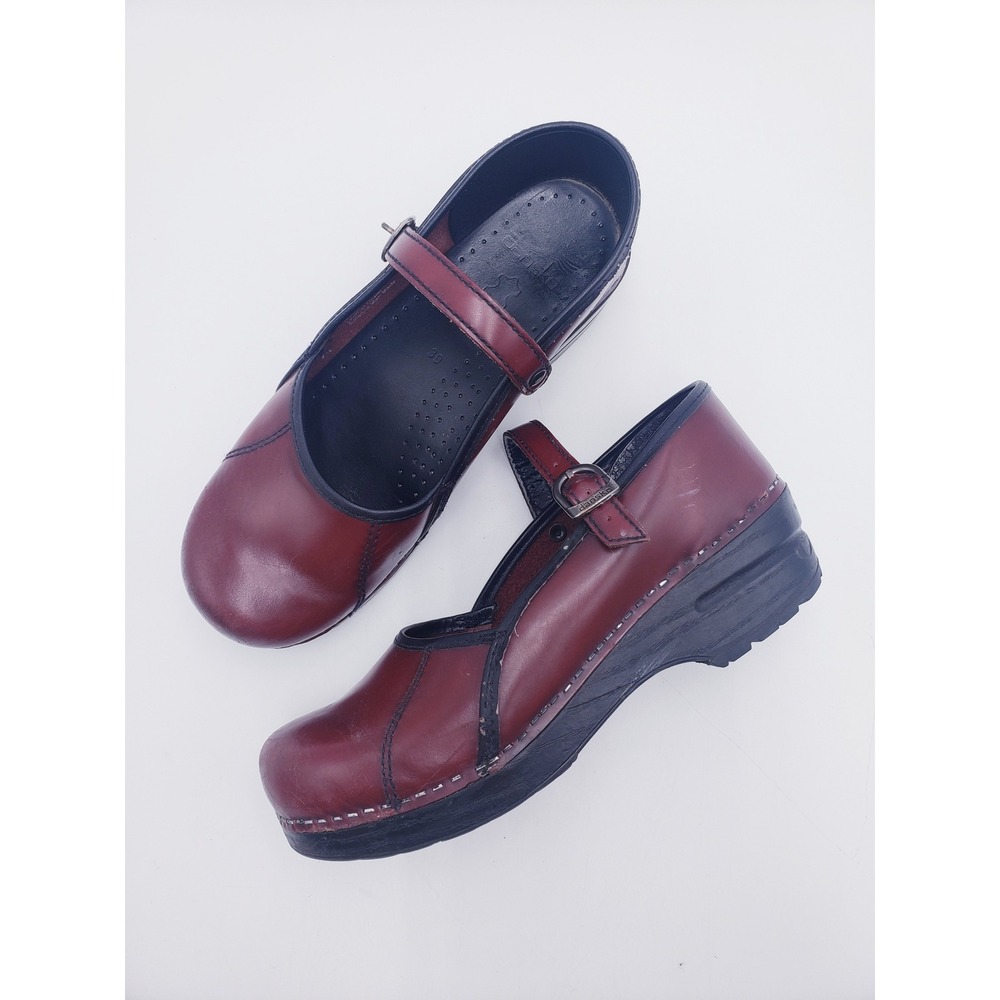 Dansko Marcelle Mary Jane Burgundy Oiled Leather Buckle Clogs Size EU 39 US 8.5